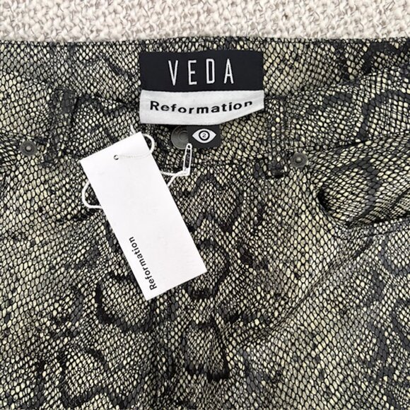 NWT Veda Reformation 100% leather snake print pants - Picture 5 of 5